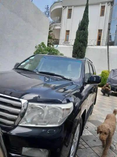 2012 Toyota Land cruiser V8