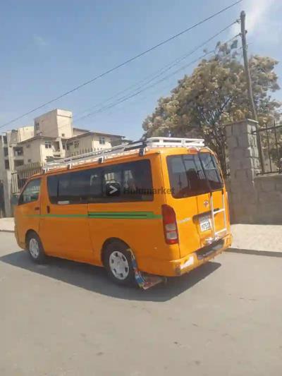 2010 Toyota D4D minibus mirx yasira