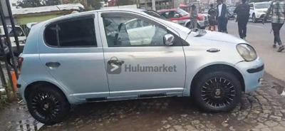 2004 Toyota vitz