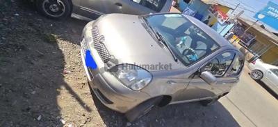 2004 Toyota Toyota vitz yaris