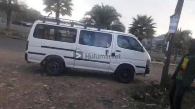 1998 Toyota Hiace 3L Minibus