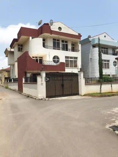 ሀያት አፍሮ ጺወን - , 6 Bedrooms, 6 Bathrooms, 300 Square Meters, for Sale