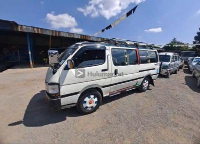 2003 Toyota Hiace 5L Minibus Power