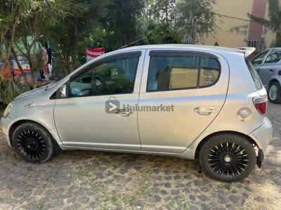 2001 Toyota Vitz ደረጃ 1 የትም ይፈተሽ