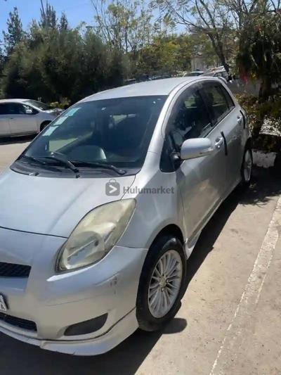 2010 Toyota yaris compact