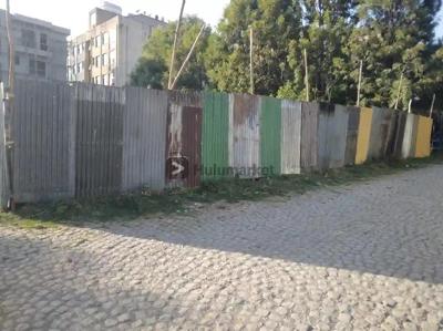 semit - , 2 Bedrooms, 2 Bathrooms, 400 Square Meters, for Sale