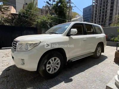 2013 Toyota Make:Toyota
Model:Land Cruiser V8 - GXV
Year: