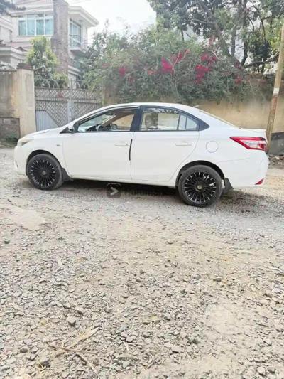 2015 Toyota Yaris sedan