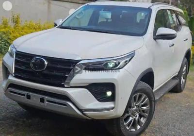 2023 Toyota Make:Toyota
Model: Fortuner
Year: 2023
Body