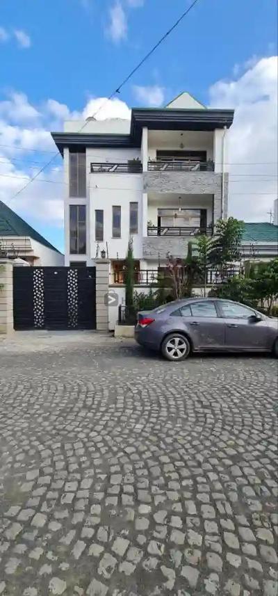 Semit ሰሚት - , 6 Bedrooms, 5 Bathrooms, 150 Square Meters, for Sale