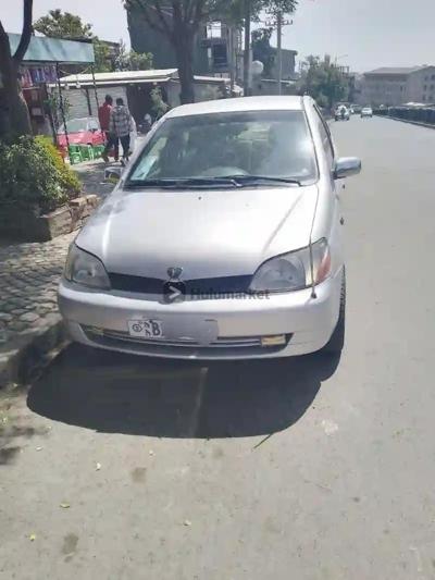 2001 Toyota Platz