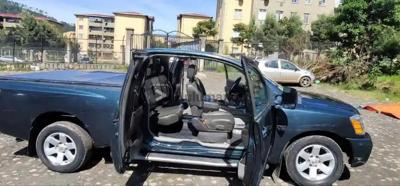 2004 Nissan 2004