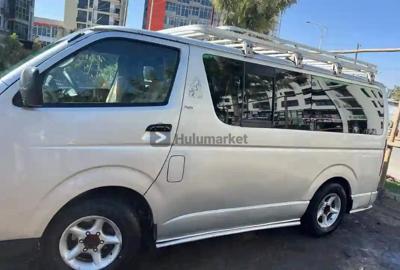 2009 Toyota Toyota mini bus
