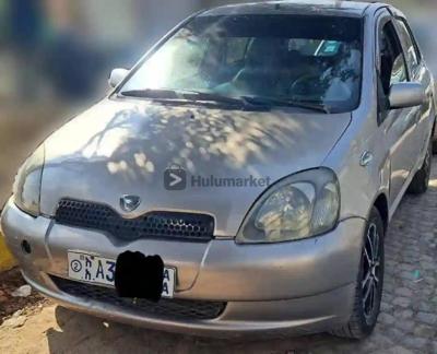 2001 Toyota Vitz