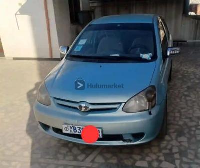 2005 Toyota platz