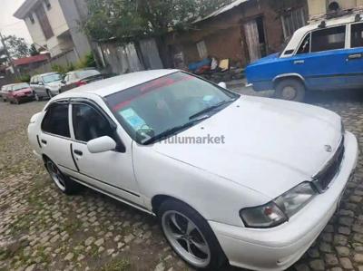 1998 Nissan Nissan suny