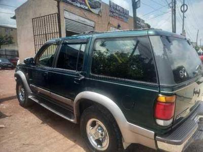 2000 Ford explorer