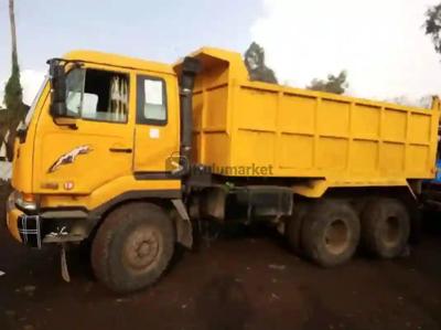 2008 Nissan UD 320 Dump Truck