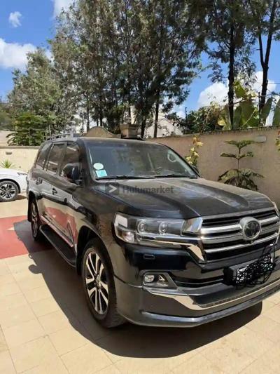 2020 Toyota Land cruiser V8
