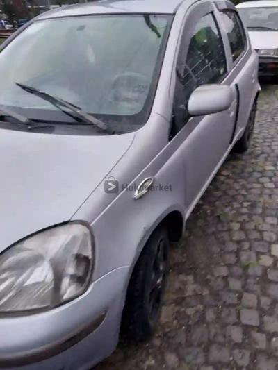 2002 Toyota Vitz