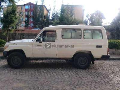 2012 Toyota  land cruiser long base mark 2 1hz