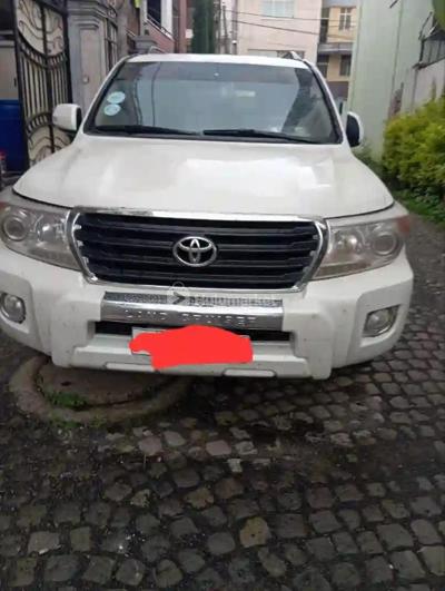 2012 Toyota landcruiser