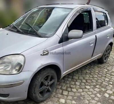 2004 Toyota Vitz