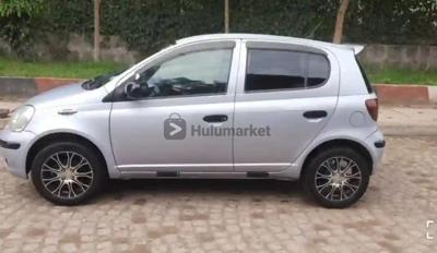 2004 Toyota vitz