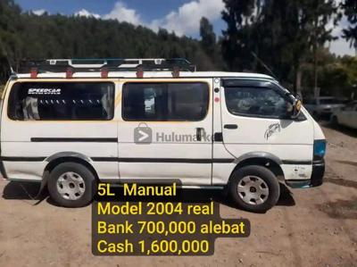 2004 Toyota 5L ባንክ ያለበት ንፁ መኪና