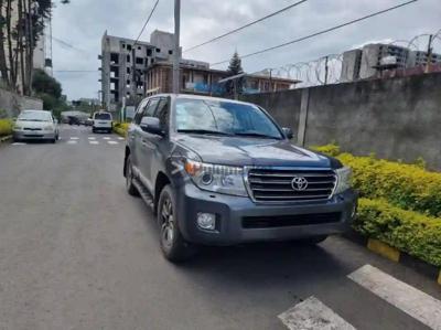 2014 Toyota Toyota landcrusier V8 atumotic model 2014