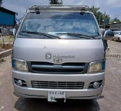 2010 Toyota አባዱላ Abadula Hiace Minibus