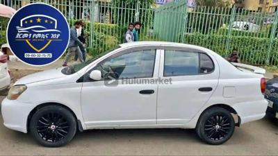 2001 Toyota Platz አስቸኳይ