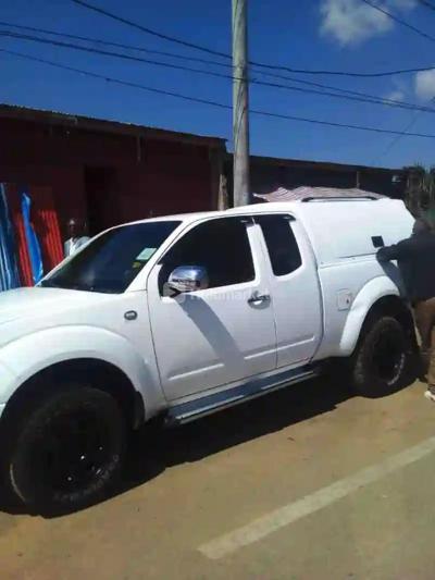 2009 Nissan NAVARA