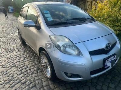 2010 Toyota Yaris compact 2010