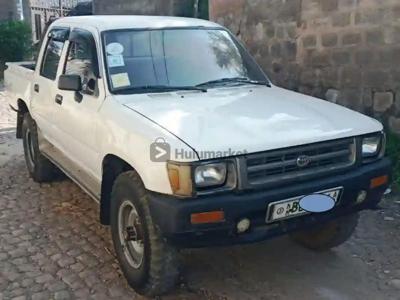 1998 Toyota Hilux 3L ፒካፕ