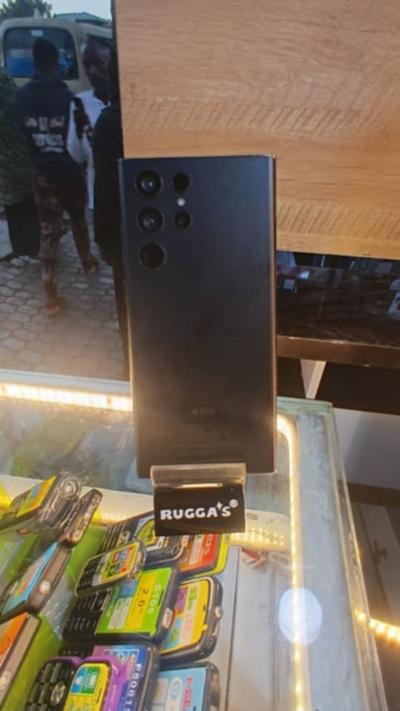 Used Samsung S22 ultra 512gb
