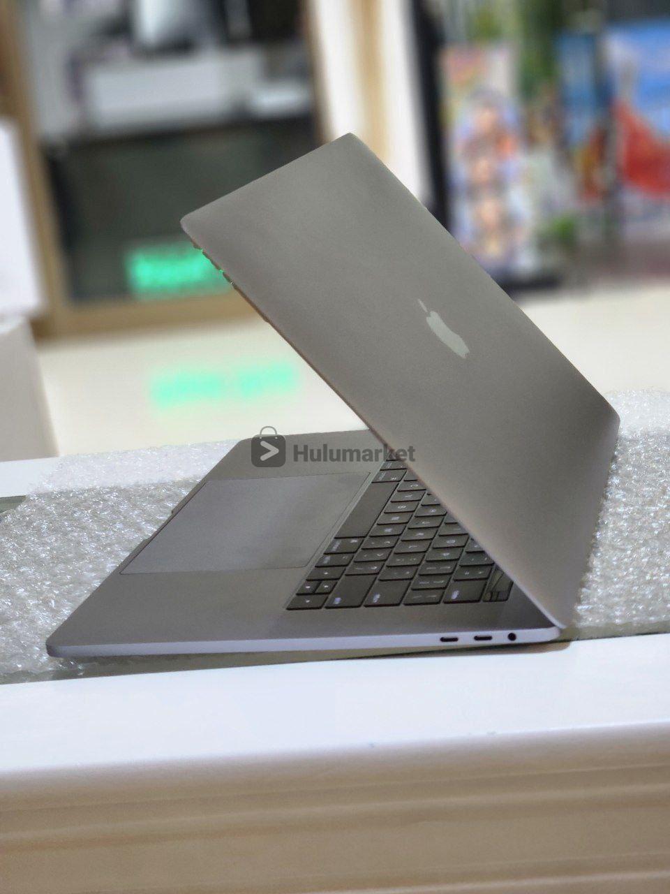 Apple Macbook Pro 2017 Intel®core™ I7 512gb Ssd Storage Ram 16 4gb 