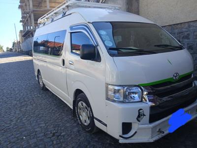Toyota Hiace High Roof
