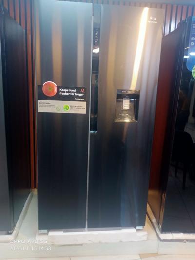 CENTERPOINT SIDE BY SIDE REFRIGERATOR