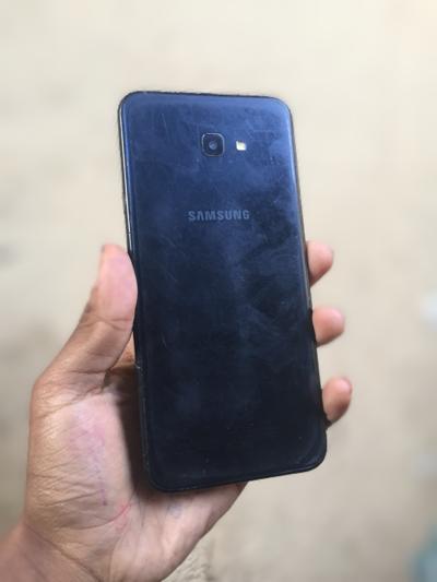 Samsung j4 plus