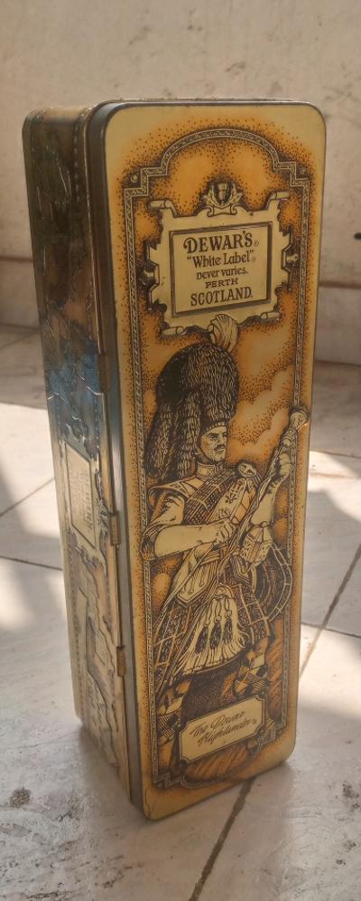 Dewar's White Label Finest Scotch Whisky