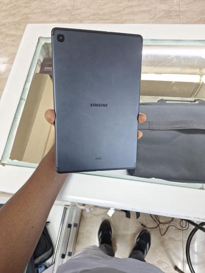 Brand New samsung Galaxcy Tab S6 light