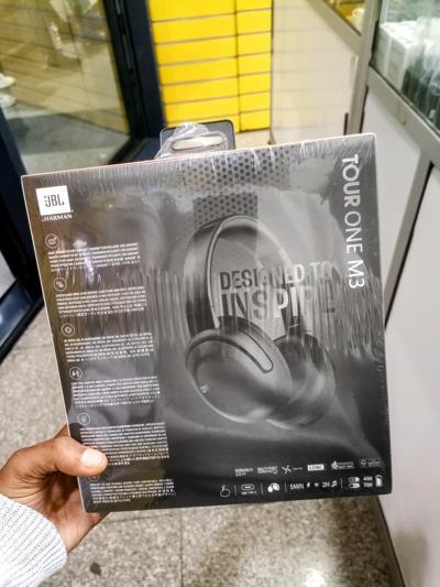 Jbl headphones ๐ง