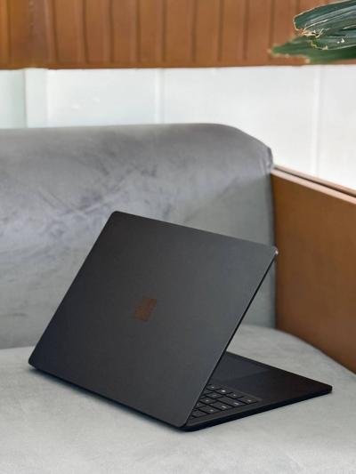 Microsoft surface laptop4