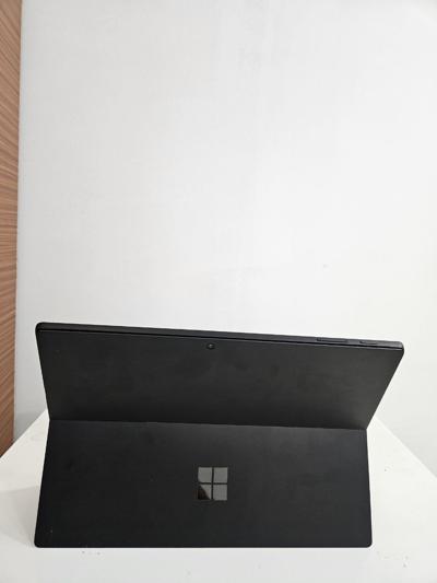 Microsoft surface pro 7+