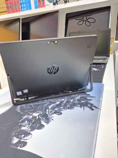 Hp elite x2 laptop core i5 7th