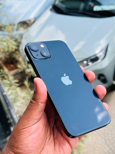 Apple iPhone 13