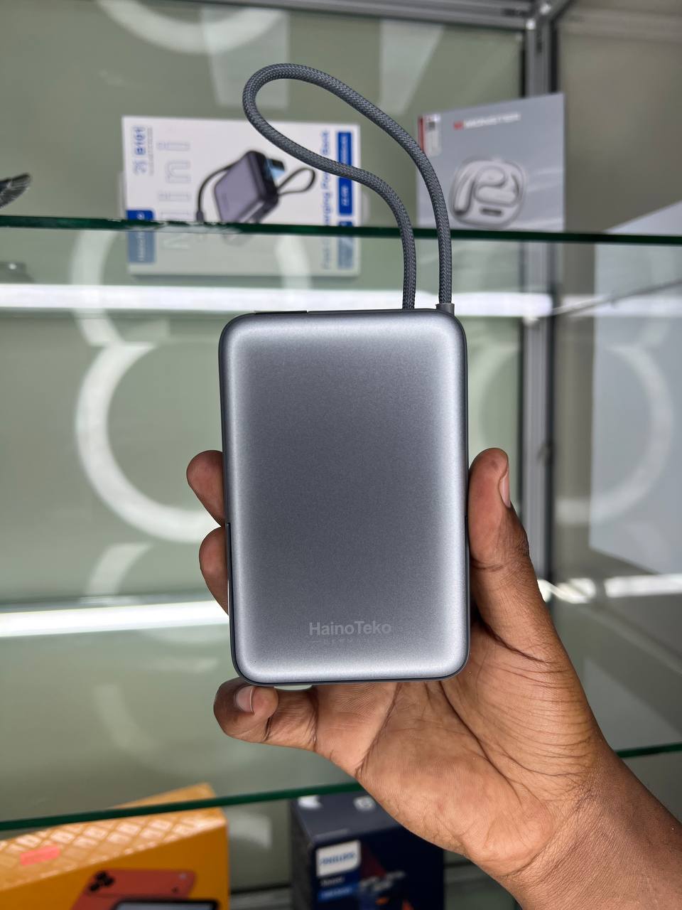 Haino Teko W1701 Magnetic Power Bank