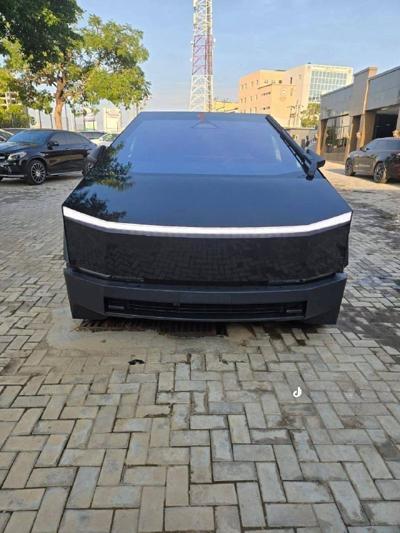 TESLA CYBERTRUCK🚨