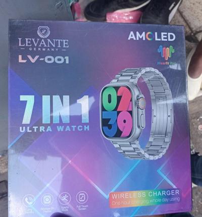 Levante It features an AMOLED full touch screen display.